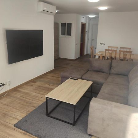 Lovely Flat Fira Barcelona Apartment Exterior photo